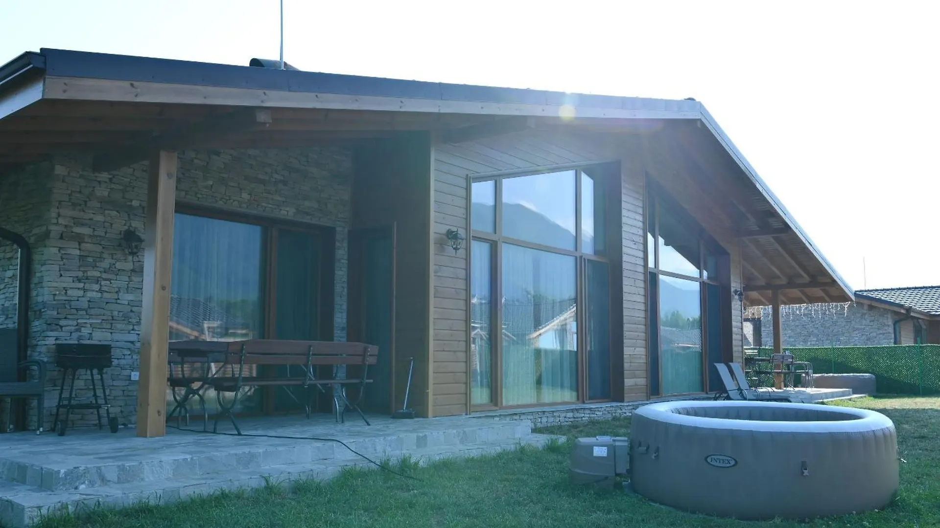 Villa Raphael With Jacuzzi Near The Pirin Golf Resort Bansko